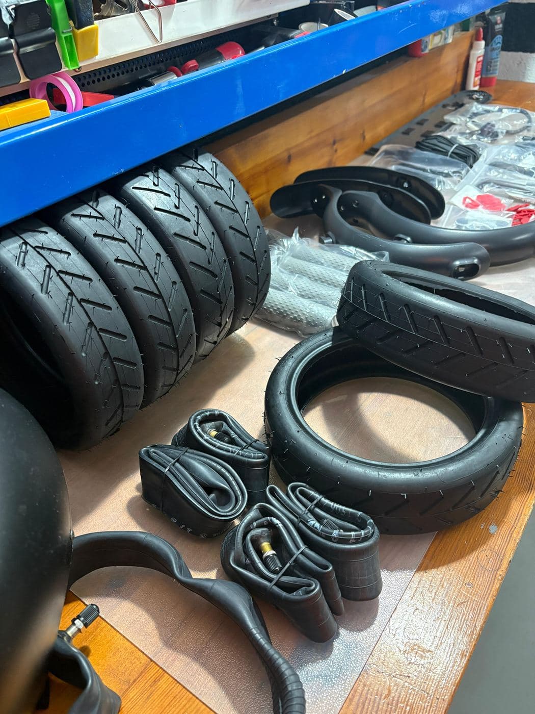 Stock de ruedas y camaras