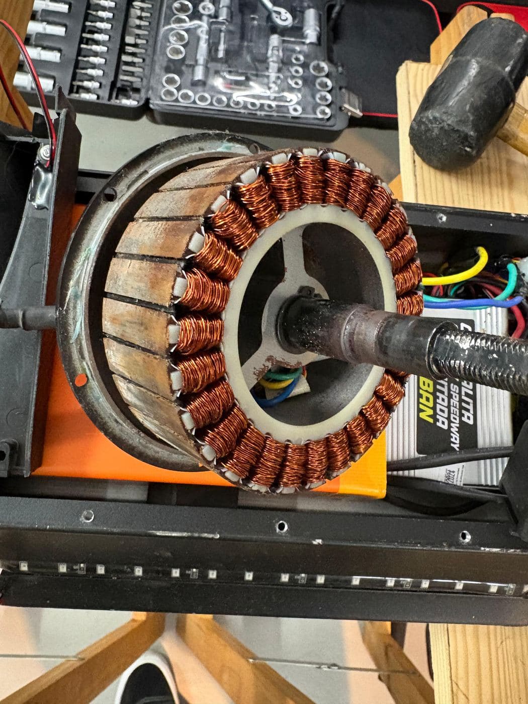 Motor hub electrico desmontado